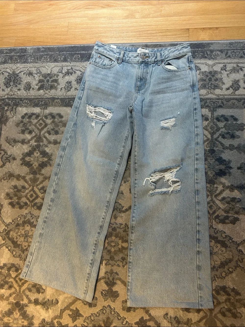 American Eagle Outfitters Light Blue Distressed Wide-Leg Jeans - Picture 1 of 1
